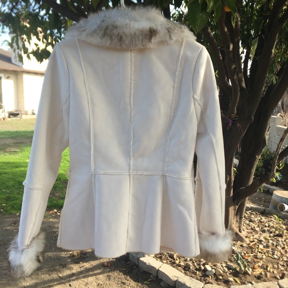 Gorgeous and Cozy Venus Cream Faux Suede Sherpa Jacket with Faux Fur, Size Small - Picture 8 of 14